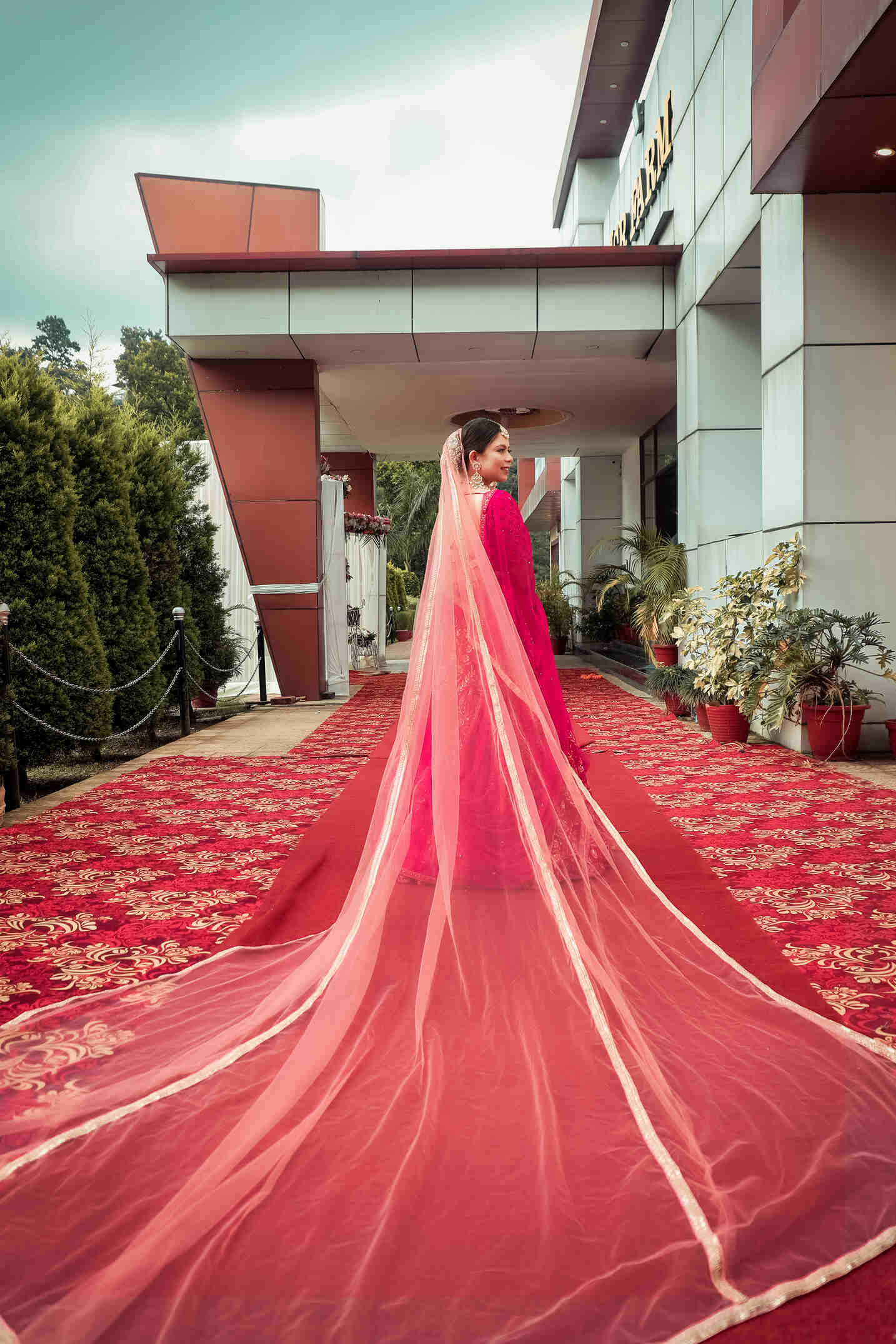 https://mediumvioletred-chicken-299305.hostingersite.com/hotel-jsr-inn-dehradun